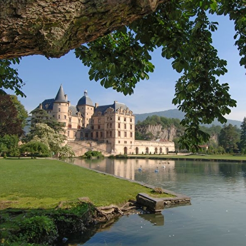 ARAE-chateau-de-vizille-490x490-1729527499